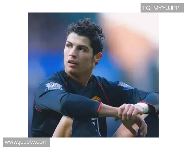 可爱风格的C罗足球头像高清图，展现独特魅力与活力